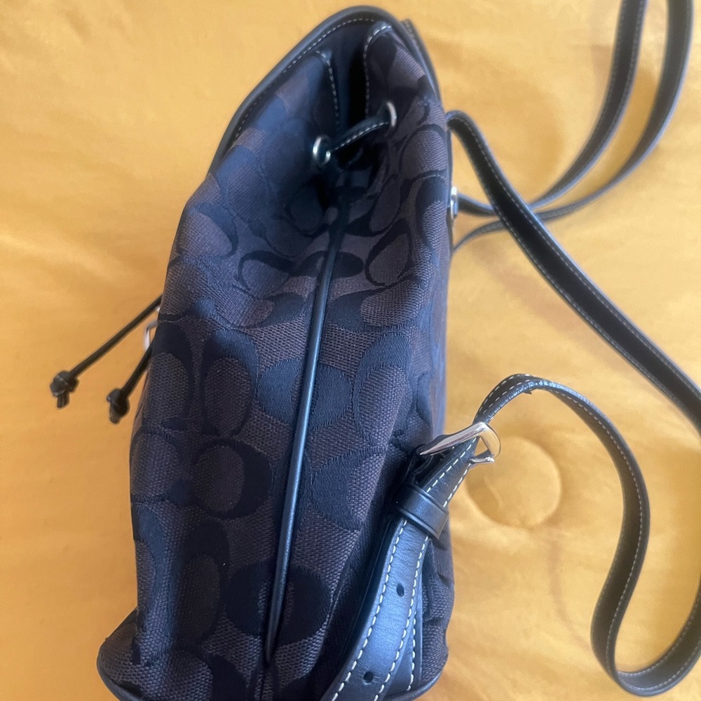 Coach back pack - Picture 9 of 13